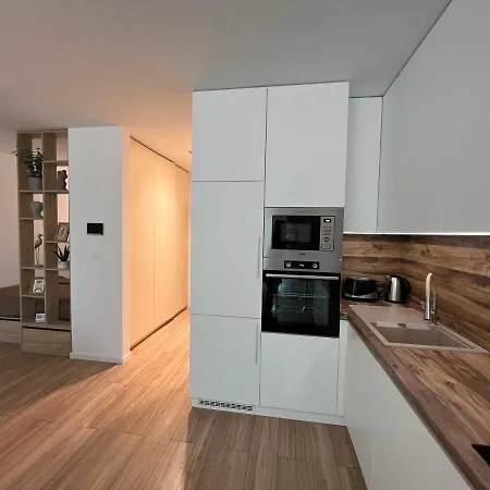 Atrium Apartman アパート Dunajská Streda